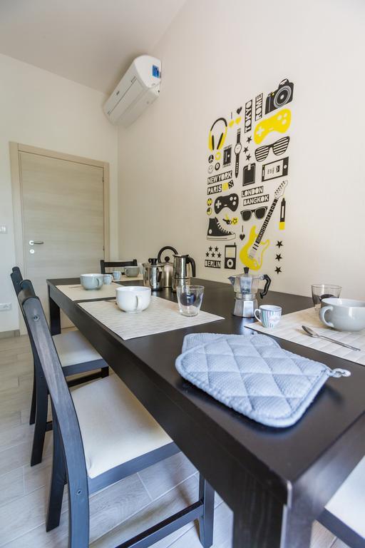 Bologna Butterfly Apartment ภายนอก รูปภาพ