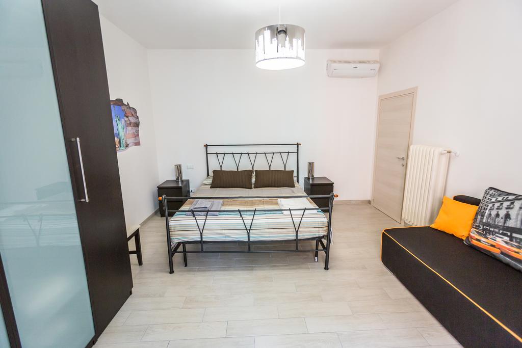 Bologna Butterfly Apartment Lippo ภายนอก รูปภาพ