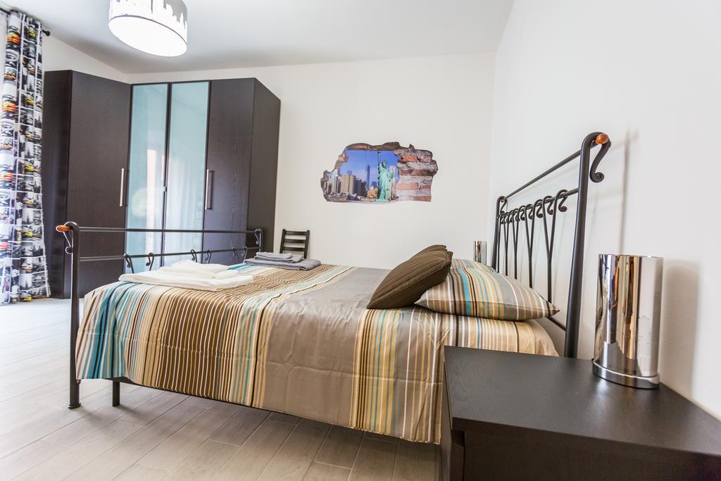 Bologna Butterfly Apartment Lippo ภายนอก รูปภาพ